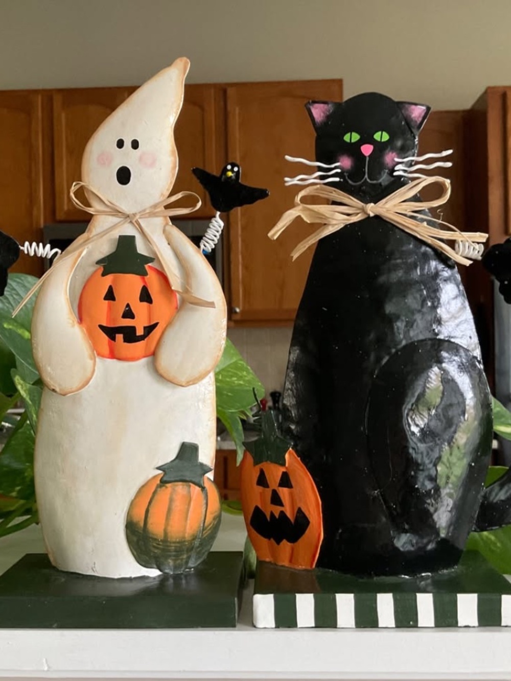 Metal Ghost, Cat & Pumpkin Halloween Decor (Pair)